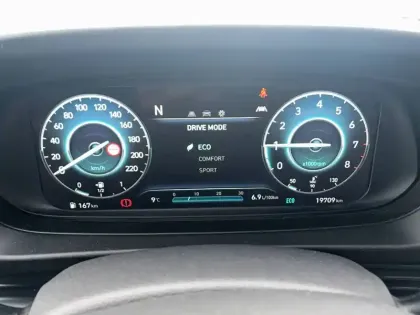 Photo 21 Hyundai Bayon  1.0 T-GDi 100 Hybrid 48V