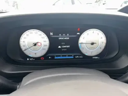 Photo 19 Hyundai Bayon  1.0 T-GDi 100 Hybrid 48V