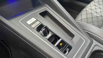 Photo 20 Volkswagen Golf  1.5 eTSI OPF 150 DSG7