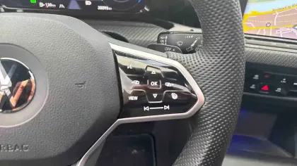 Photo 16 Volkswagen Golf  1.5 eTSI OPF 150 DSG7