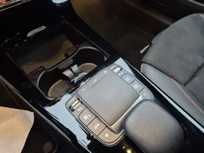 Photo 18 Mercedes Classe A  180 d 7G-DCT