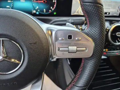 Photo 14 Mercedes Classe A  180 d 7G-DCT