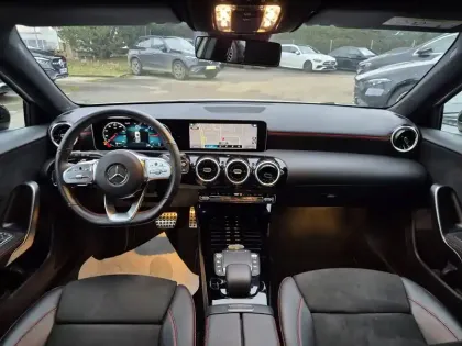 Photo 9 Mercedes Classe A  180 d 7G-DCT