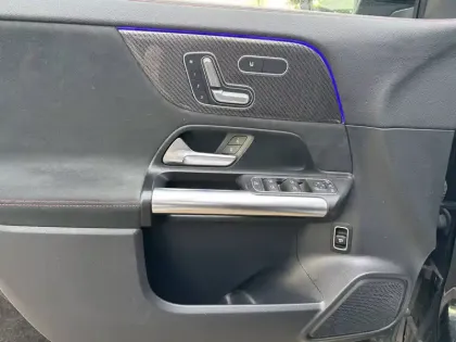 Photo 9 Mercedes GLA  200 d 8G-DCT