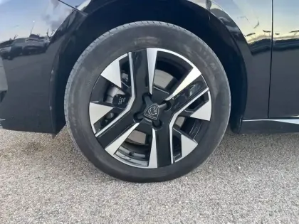 Photo 8 Peugeot 208  Electrique 50 kWh 136ch