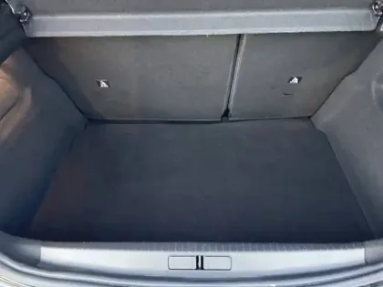 Photo 11 Peugeot 208  Electrique 50 kWh 136ch