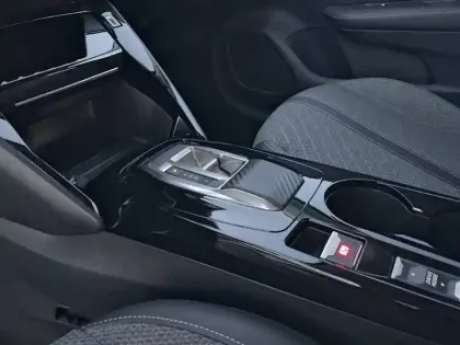 Photo 17 Peugeot 208  Electrique 50 kWh 136ch