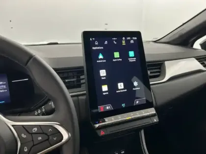 Photo 11 Renault Captur  E-Tech full hybrid 145 ch