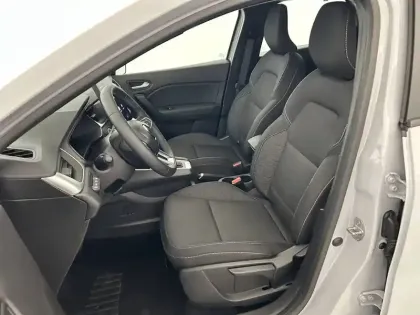 Photo 8 Renault Captur  E-Tech full hybrid 145 ch