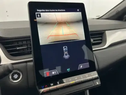 Photo 19 Renault Captur  E-Tech full hybrid 145 ch