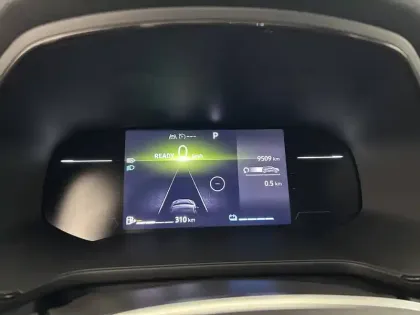 Photo 16 Renault Captur  E-Tech full hybrid 145 ch