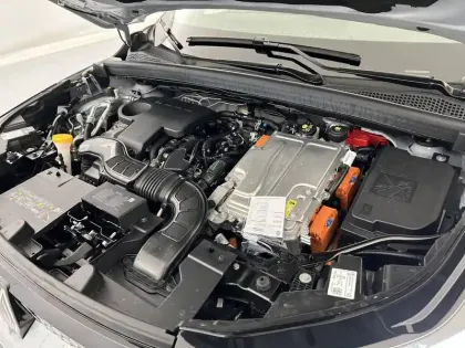 Photo 21 Renault Captur  E-Tech full hybrid 145 ch