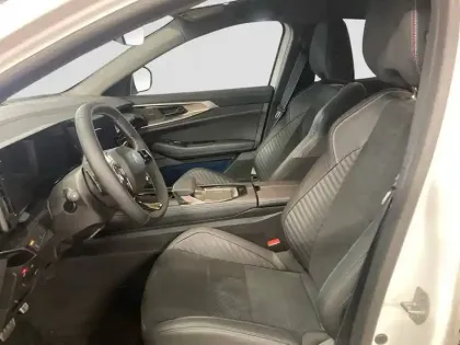 Photo 7 Renault Rafale  E-Tech full hybrid 200ch