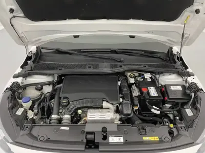 Photo 84 Peugeot 208  PureTech 100 S&S BVM6