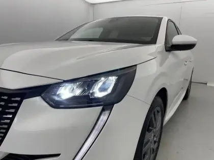 Photo 87 Peugeot 208  PureTech 100 S&S BVM6