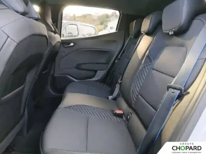 Photo 10 Renault Clio  E-Tech full hybrid 145 ch GSR2