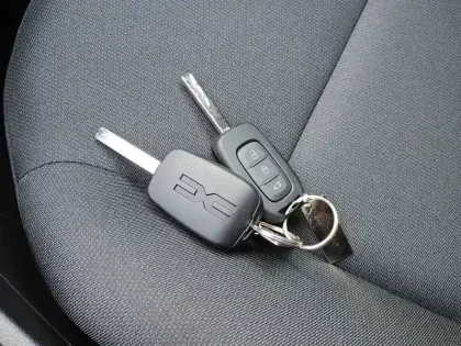 Photo 18 Dacia Sandero  SCe 65