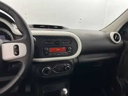 Photo 40 Renault Twingo  III E-Tech