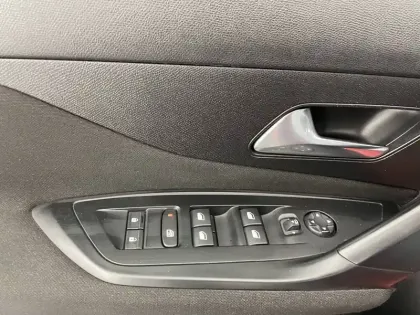 Photo 31 Peugeot 308  PureTech 130ch S&S BVM6