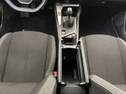 Photo 24 Peugeot 308  PureTech 130ch S&S BVM6