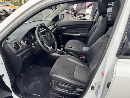 Photo 16 Suzuki Vitara  1.4 Boosterjet Hybrid