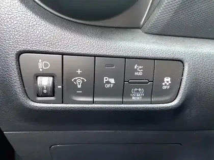 Photo 15 Hyundai Kona  1.6 GDi Hybrid