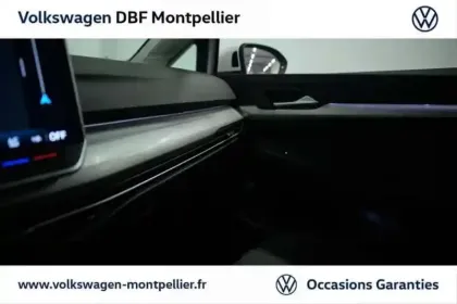 Photo 11 Volkswagen Golf 1.5 eHybrid 204 DSG6 VW Edition