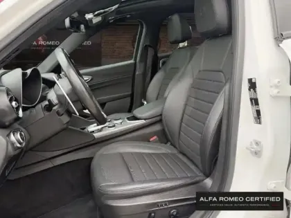 Photo 13 Alfa Romeo Giulia  2.2 JTD 190ch Sprint AT8 MY21