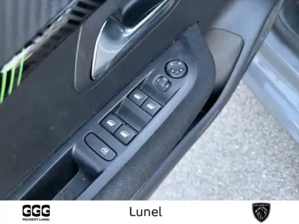 Photo 11 Peugeot 208  PureTech 100 S&S BVM6