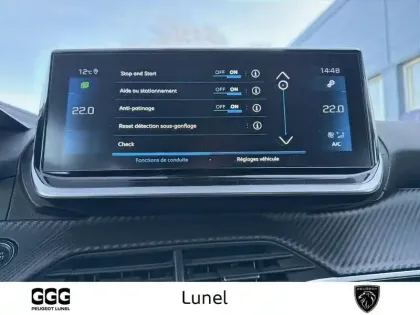 Photo 38 Peugeot 2008  PureTech 130 S&S BVM6