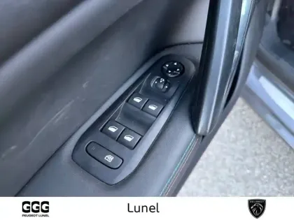 Photo 11 Peugeot 308  PureTech 130ch S&S EAT8