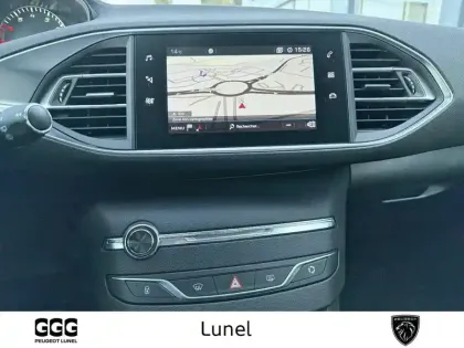 Photo 14 Peugeot 308  PureTech 130ch S&S EAT8