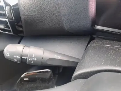 Photo 16 Citroën C4  BlueHDi 130 S&S EAT8 Feel Pack