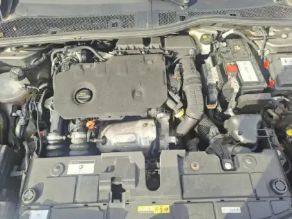 Photo 6 Citroën C4  BlueHDi 130 S&S EAT8 Feel Pack