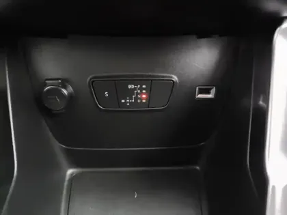 Photo 12 Citroën C3 Aircross  PureTech 130 S&S EAT6 Shine Pack