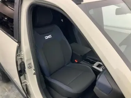 Photo 8 Dacia Duster  Mild Hybrid 140 Journey