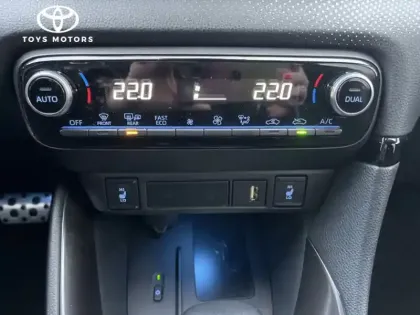 Photo 15 Toyota Yaris Hybride 116h GR SPORT / PACK TECHNO