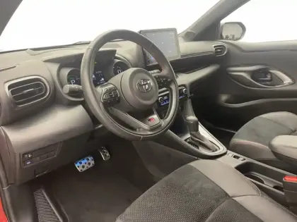 Photo 16 Toyota Yaris Hybride 116h GR SPORT 1.5 116 ch