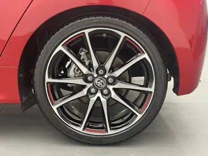 Photo 8 Toyota Yaris Hybride 116h GR SPORT 1.5 116 ch