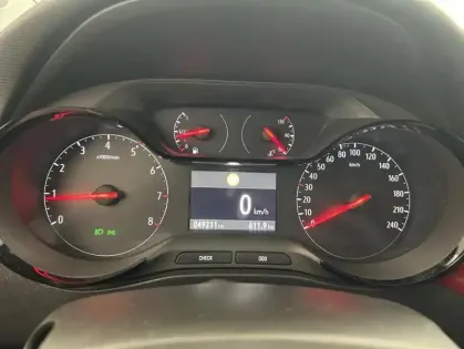 Photo 16 Opel Crossland 1.5 D 110ch GS Line Suréquipé + Attelage