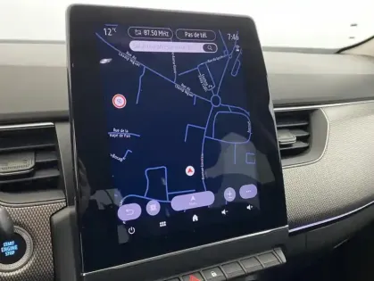 Photo 18 Renault Arkana 1.6 E-Tech 145ch Intens