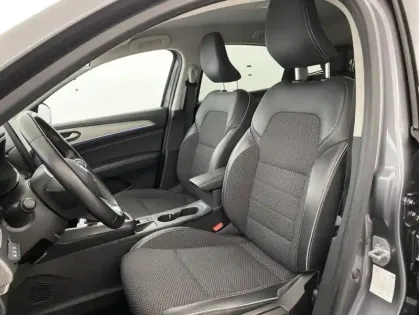 Photo 12 Renault Arkana 1.6 E-Tech 145ch Intens