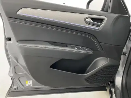 Photo 11 Renault Arkana 1.6 E-Tech 145ch Intens