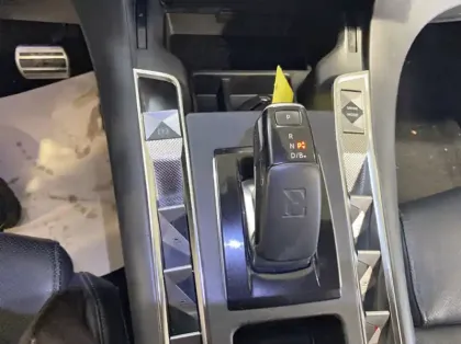 Photo 7 DS DS 7 E-TENSE 4x4 300ch Grand Chic