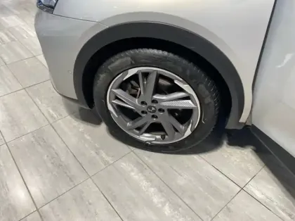 Photo 13 DS DS 7 E-TENSE 4x4 300ch Grand Chic