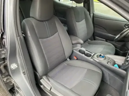 Photo 23 Nissan Leaf 150ch 40kWh Acenta 22