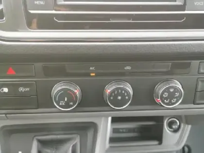 Photo 13 Volkswagen Crafter  Fg 35 L3H3 2.0 TDI 140ch Business Traction BVA8