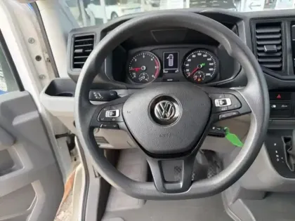 Photo 27 Volkswagen Crafter  Fg 35 L3H3 2.0 TDI 140ch Business Traction BVA8