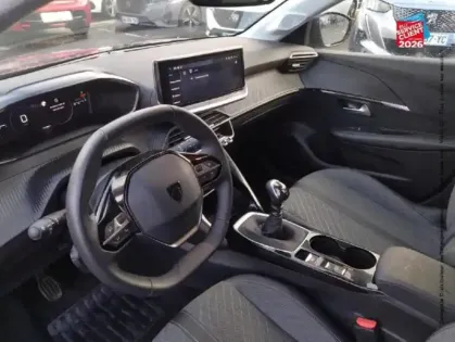 Photo 14 Peugeot 208  1.2 PureTech 100ch S&S Allure