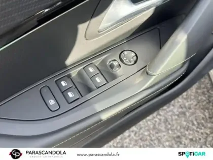 Photo 11 Peugeot 208 Gén. II Ph1 NG GT 5